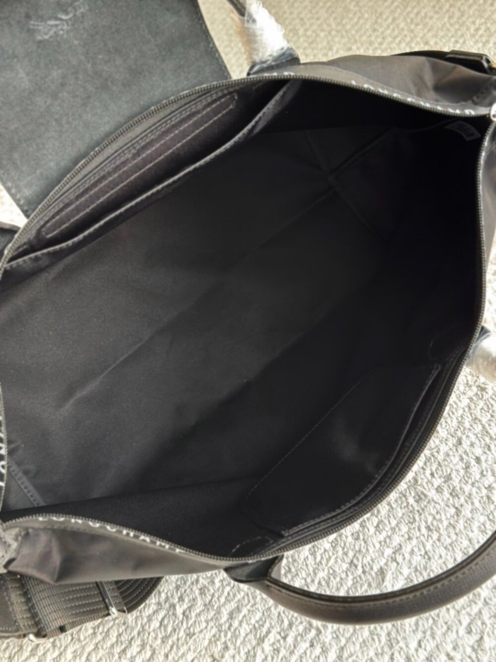Longchamp Le Pliage Energy Black Duffle Travel Bag - Picture 8 of 9